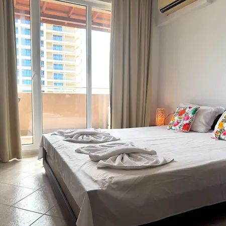 דירה Spacious One-bedroom In The Heart Of Sunny By Menada
